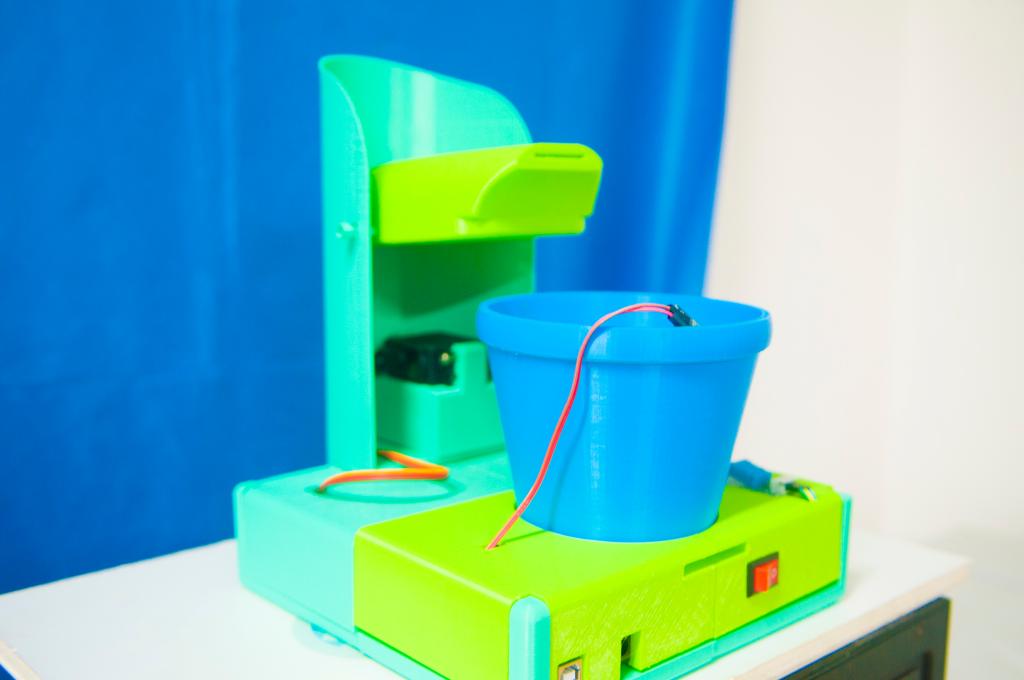 3D创客工作室 余茂滔 摄 (5).jpg
